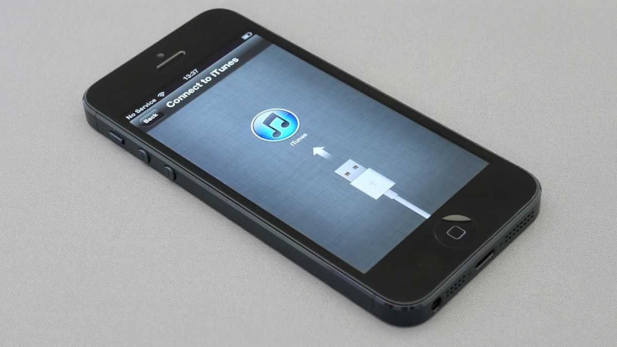 turned-on iPhone 5